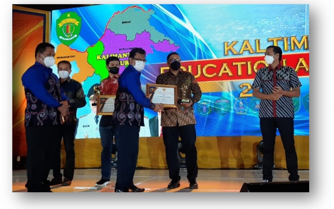 United Tractors Cabang Samarinda Meraih Penghargaan Kaltim Education Award (KEA) 2021