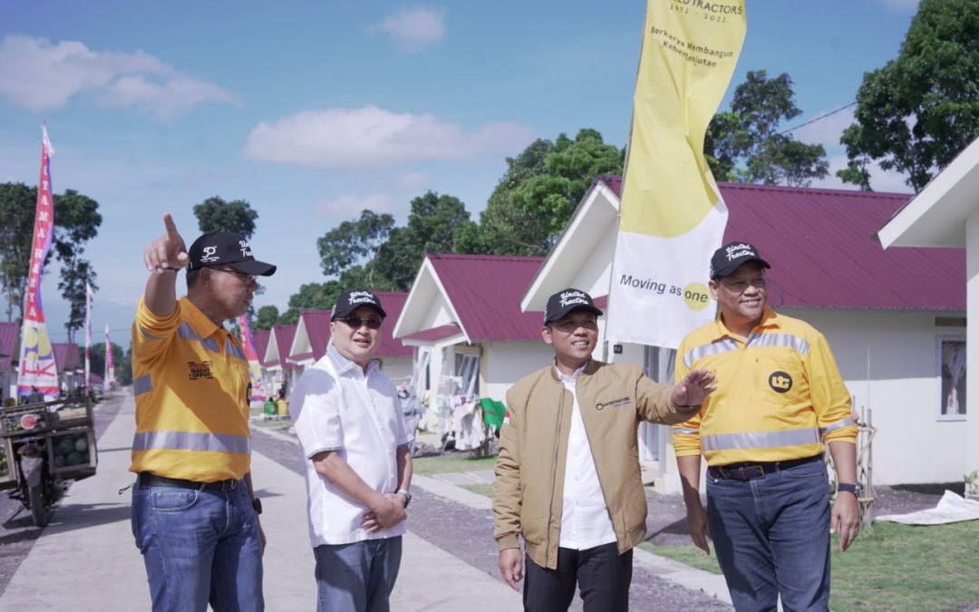 United Tractors Serahkan Bantuan 100 Hunian Sementara Bagi Korban Erupsi Semeru