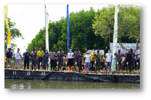 UT Group Collaborating With Indonesians Navy to Protect the Coastal Environment Through Mangrove Planting