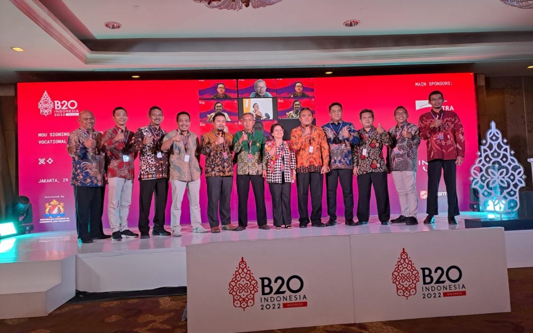 United Tractors Perkuat Masa Depan Pendidikan Vokasi di Indonesia Melalui Penandatanganan MOU di Forum B20