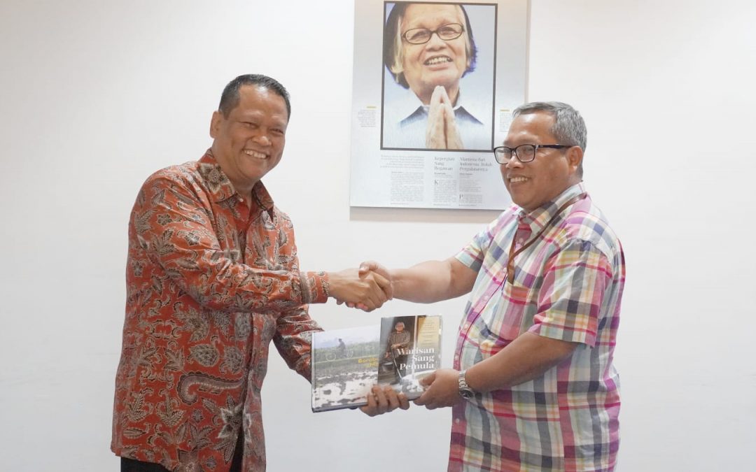 Strengthening Mass Media Synergy, United Tractors Visited Harian Kompas