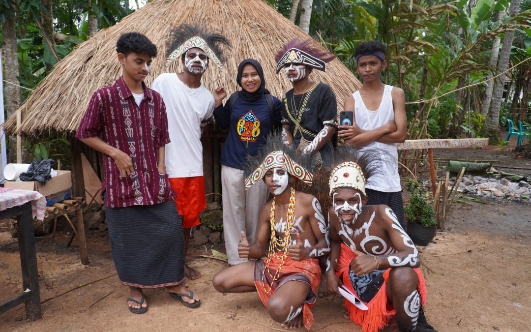 United Tractors and SMK Bakti Karya Parigi Held Festival of 28 Languages In   Commemoration of the Hari Sumpah Pemuda