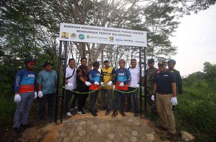 Cegah Perubahan Iklim, United Tractors Grup Tanam Pohon di Kawasan Konservasi Bendungan Teritip Balikpapan