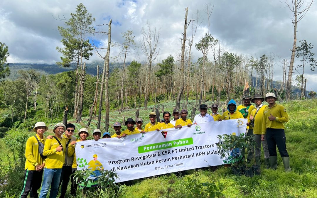 Tekan Emisi Karbon, United Tractors Jalin Kerja sama dengan Perum Perhutani KPH Malang untuk menanam 70.000 Pohon di Gunung Arjuno