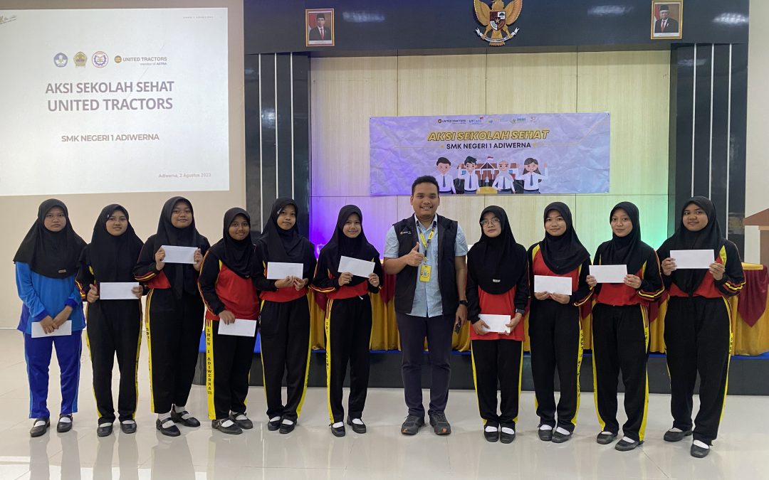 Promoting a Healthy and Excellent Generation, United Tractors Organized Healthy School Action in Central Java and East Java