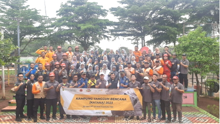 United Tractors dan BPBD DKI Jakarta Berikan Pelatihan Penanggulangan Bencana di Masyarakat