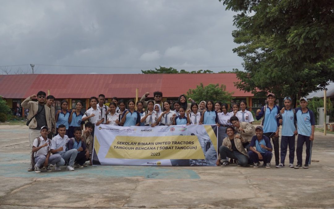 Tingkatkan Kesadaran Bencana di Maluku, UT dan KKN-PPM UGM serta BPBD Gelar Pelatihan Kebencanaan