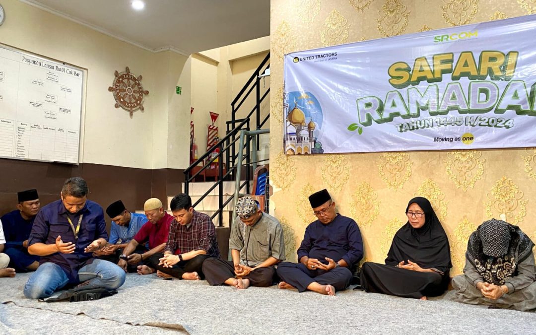 United Tractors Gelar Pasar Ramadan Sumbergondo dan Safari Ramadan untuk Memperkuat Hubungan Masyarakat dan meningkatkan Ekonomi