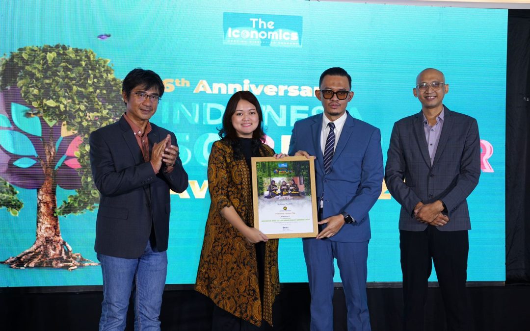Konsistensi Mendukung Pembangunan Berkelanjutan,  United Tractors Raih Penghargaan Indonesia 50 Best CSR 2024
