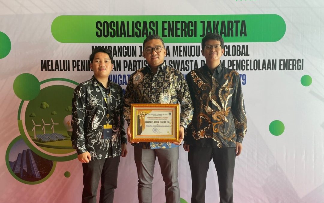 Terapkan Efisiensi Bangunan Gedung, United Tractors Raih Penghargaan dari Dinas Nakertransgi DKI Jakarta