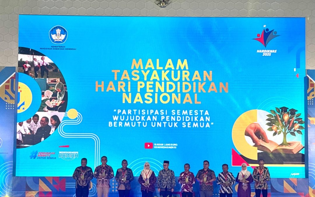 Membangun Masa Depan Lewat Pendidikan, United Tractors Terima Apresiasi dari Menteri Dikdasmen