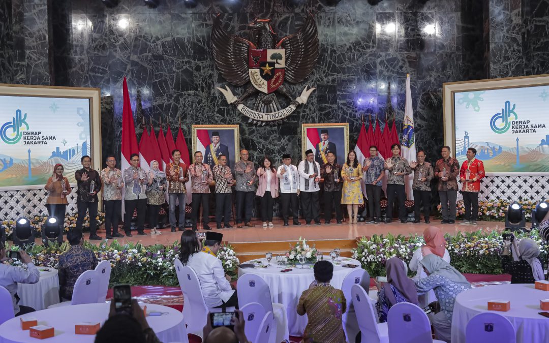 Bangun Kebermanfaatan untuk Jakarta,  United Tractors Raih DKJ Award 2025