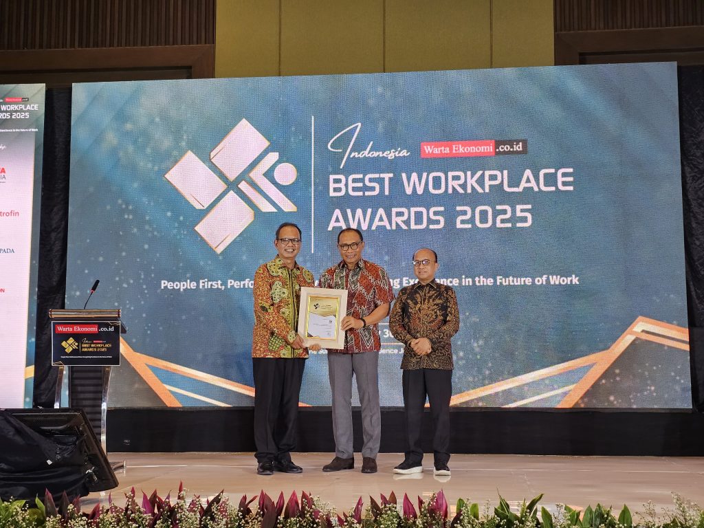 PAMA menerima penghargaan Indonesia Best Workplace Award 2025 dari Warta Ekonomi di The Sultan Hotel Jakarta. 
