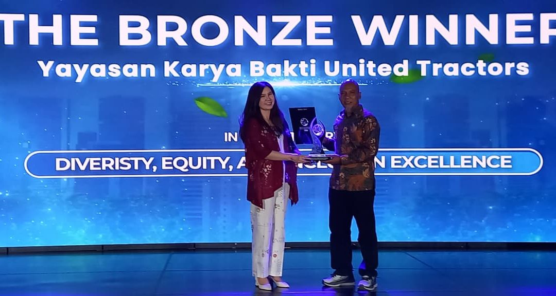 Yayasan Karya Bakti United Tractors Raih Penghargaan pada Indonesia Corporate Sustainability Award 2025
