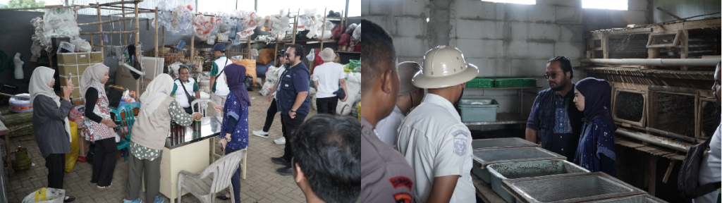 Tinjauan tim UT ke bank sampah, kompos, dan budidaya maggot di Desa Sumbergondo, Kota Batu, Jawa Timur (foto kiri dan kanan).