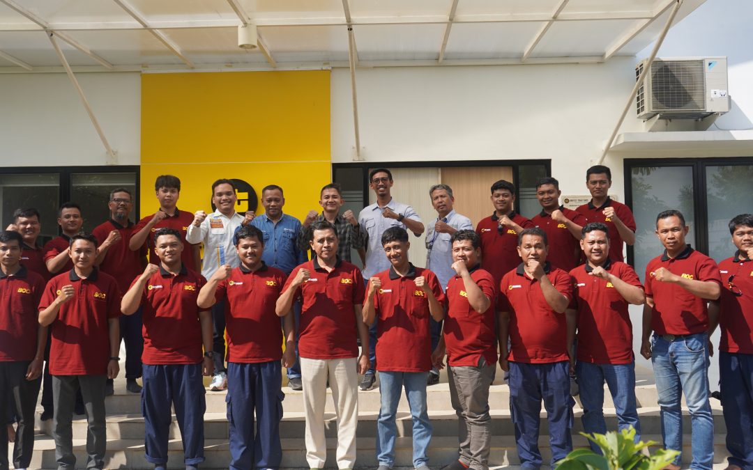 Dukung Kompetensi Guru SMK Teknik Alat Berat, United Tractors Gelar Basic Operation Course