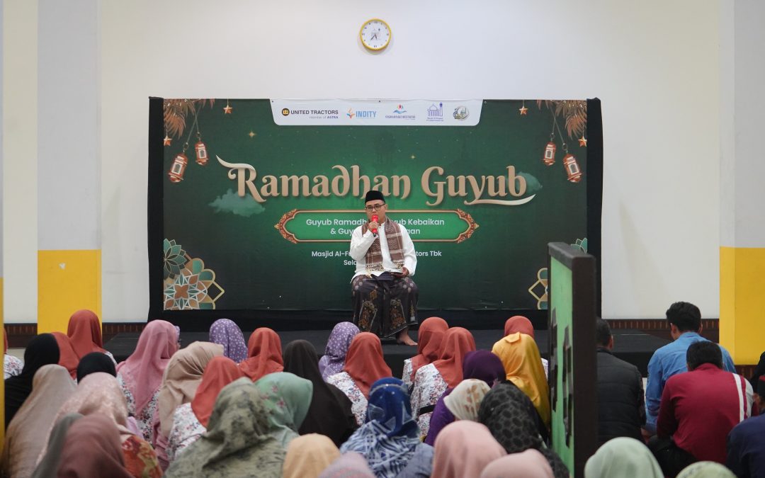 Hangatnya Kebersamaan Bulan Ramadan, United Tractors Pererat Silaturahmi dengan Masyarakat Sekitar