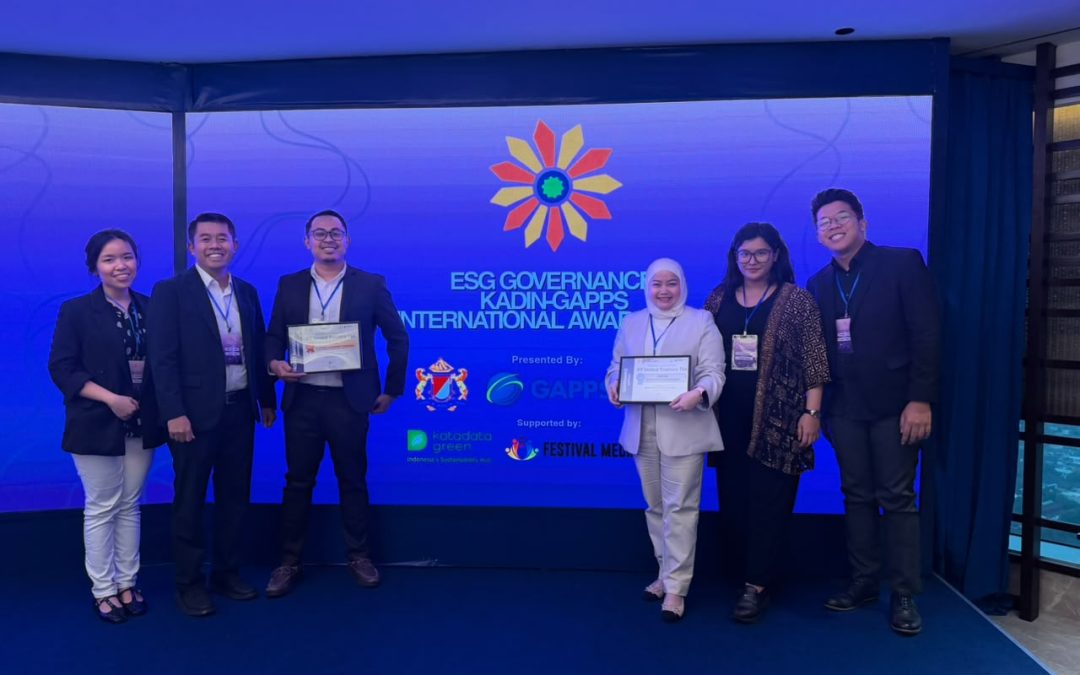 United Tractors Raih Dua Penghargaan pada ESG Governance KADIN-GAPPS International Awards 2026